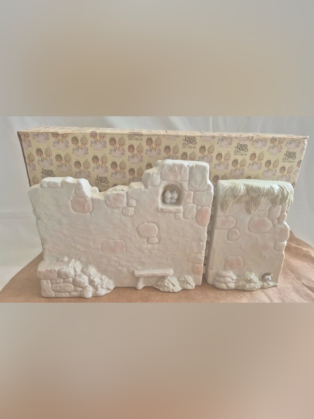 Precious Moments Nativity Wall Set of 2 Sections E-5644 1981 Vintage